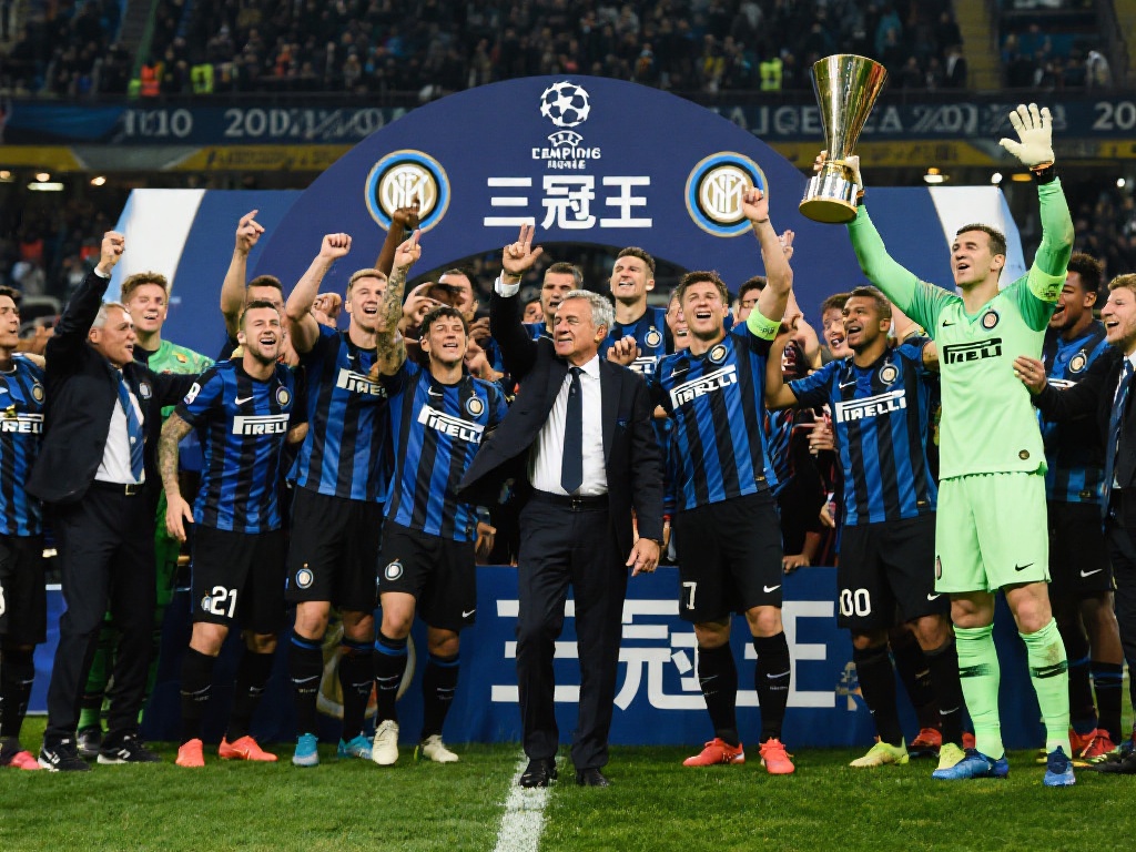 足坛奇迹：15万人口小国冰岛首进世界杯，现场沸腾如夺冠狂欢